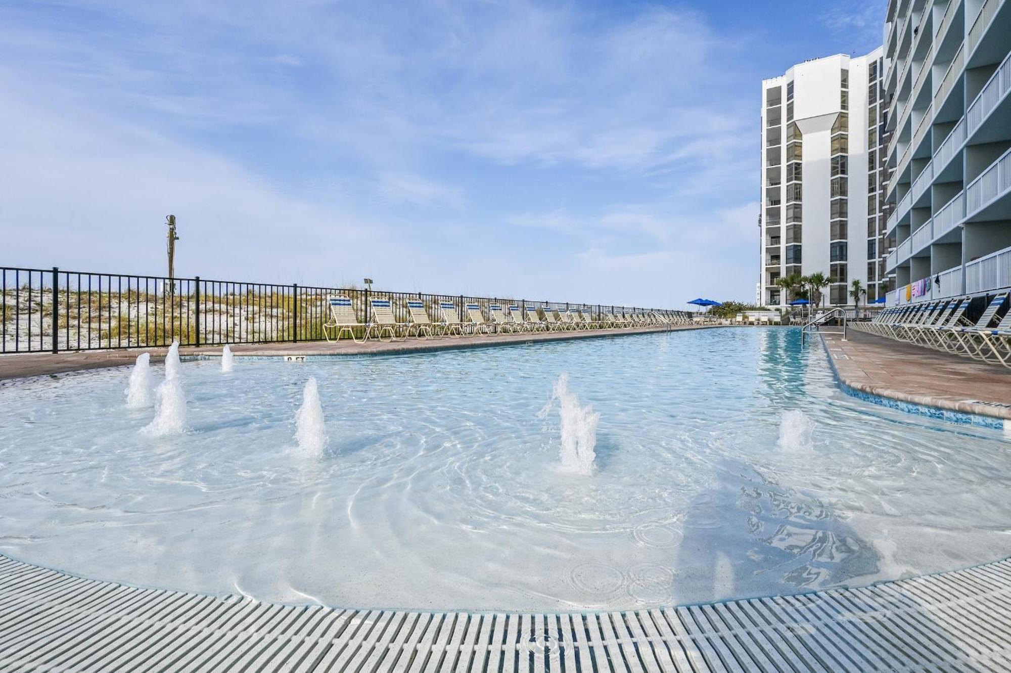 Pelican Beach Resort By Tufan Дестин Экстерьер фото